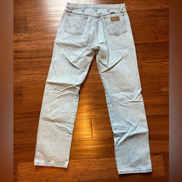 Men’s Wrangler jeans - Picture 3 of 4